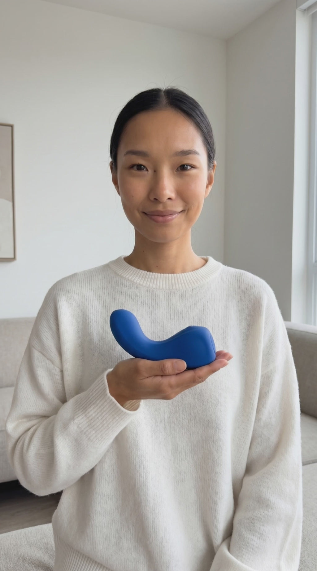 Cascade Curve Rechargeable Vibrator - Blue